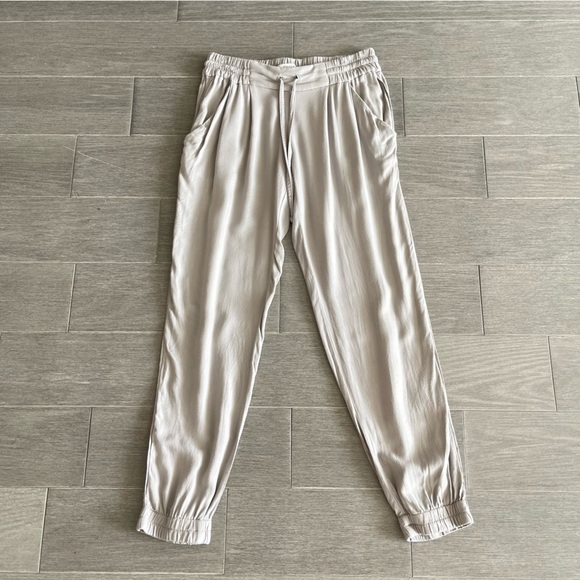 ARITZIA Talula Los Feliz Pull On Drawstring Joggers Pants XS Pleated Taupe Gray - Picture 12 of 14